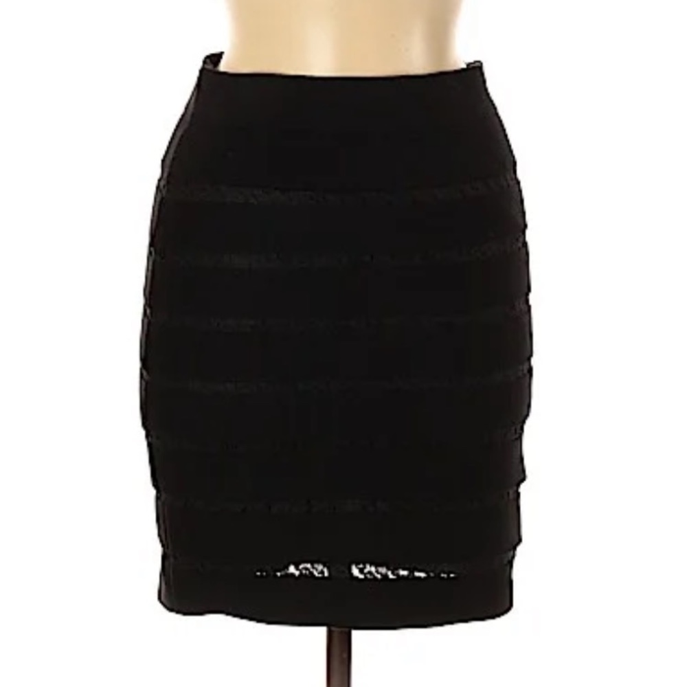 Ann Taylor Figure Hugging Black Skirt Size Small